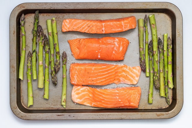 salmon with asparagus